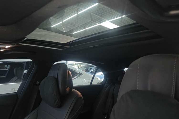 Used Mercedes-Benz C-Class 2024 C 200 L Sport Edition Headliner