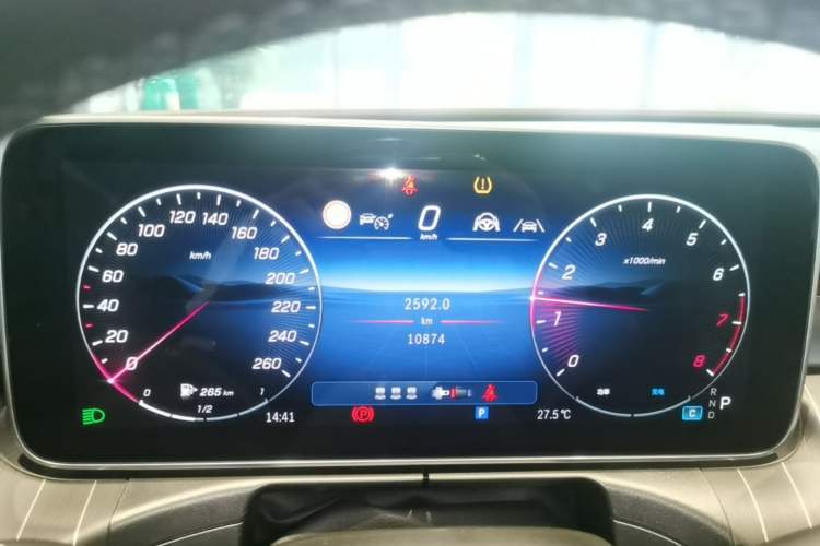 Used Mercedes-Benz C-Class 2024 Facelifted C-Class 260 L Night Edition Sports Version Instrument Cluster