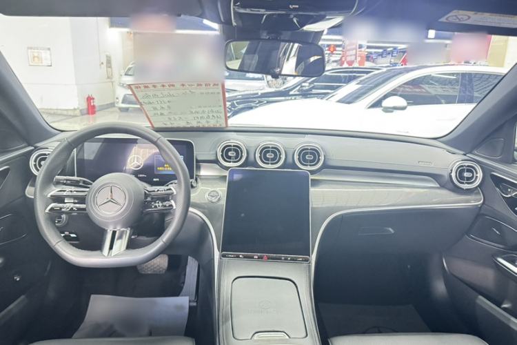 Used Mercedes-Benz C-Class 2024 C 260 L 4MATIC Sport Edition Interior 1