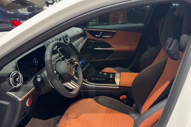 Used Mercedes-Benz C-Class 2024 Restyled C-Class 260 L Sport Edition Interior 1