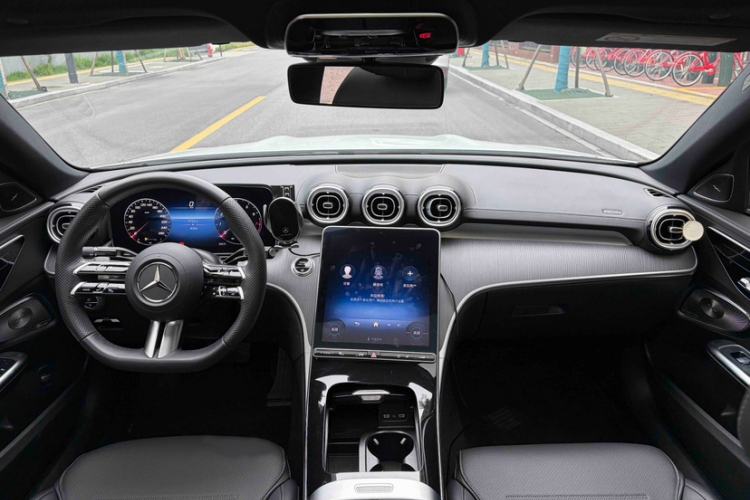 Used Mercedes-Benz C-Class 2024 Facelift C 260 L Night Edition Sport Version Interior 1