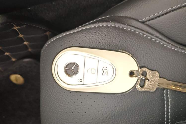 Used Mercedes-Benz C-Class 2024 C 260 L Sport Edition Interior 1