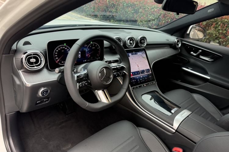 Used Mercedes-Benz C-Class 2024 Restyled C 260 L Sport Edition Interior 1