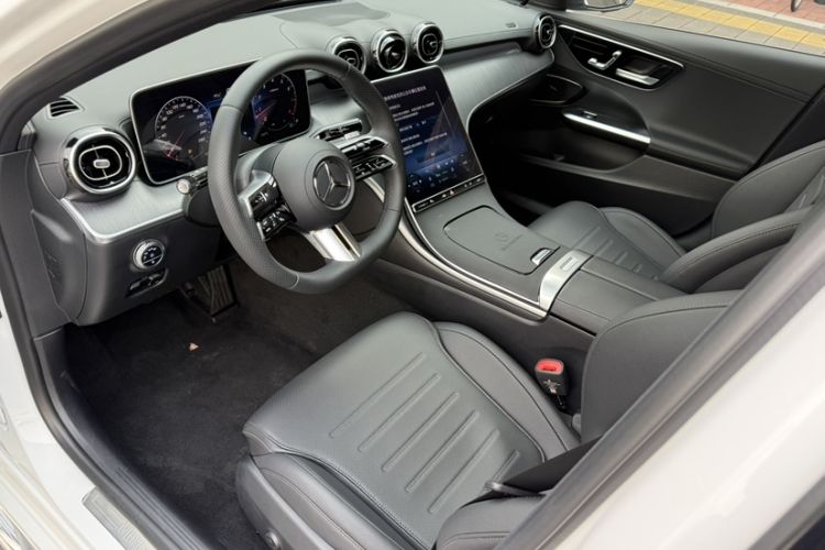 Used Mercedes-Benz C-Class 2024 Restyled C 200 L Sport Edition Interior 1