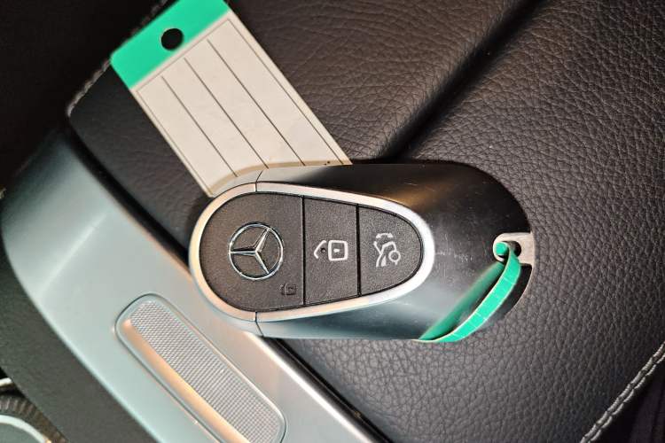 Used Mercedes-Benz C-Class 2024 C 260 L Brilliant Night Sports Edition Interior 1