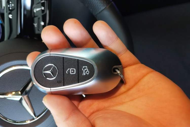 Used Mercedes-Benz C-Class 2024 Facelifted C-Class 260 L Night Edition Sports Version Interior 1