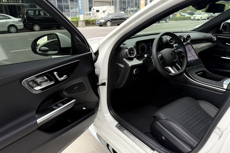 Used Mercedes-Benz C-Class 2024 Restyled C 260 L Sport Edition Interior 10