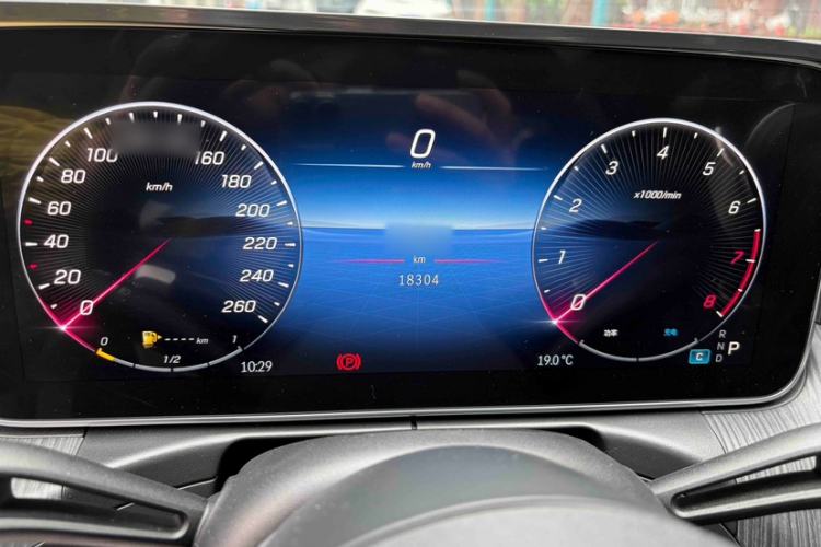 Used Mercedes-Benz C-Class 2024 Facelift C 260 L Night Edition Sport Version Interior 10
