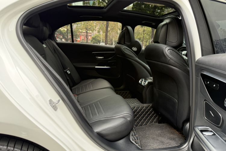 Used Mercedes-Benz C-Class 2024 Restyled C 260 L Sport Edition Interior 11