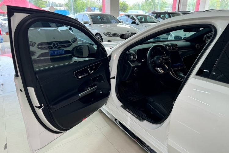 Used Mercedes-Benz C-Class 2024 C 260 L Sport Edition Interior 15
