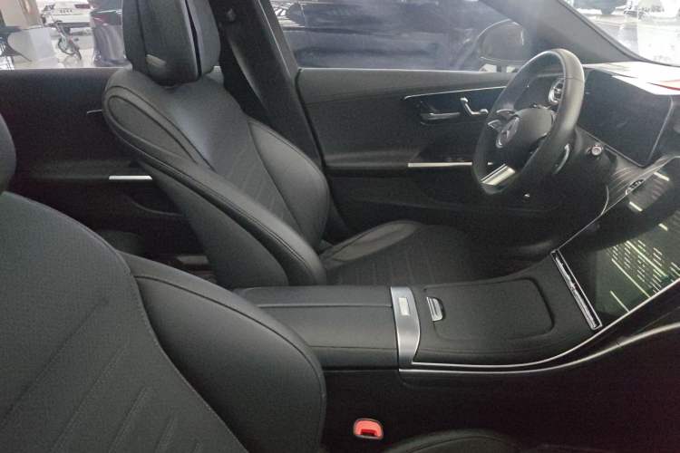 Used Mercedes-Benz C-Class 2024 C 260 L Sport Edition Interior 2