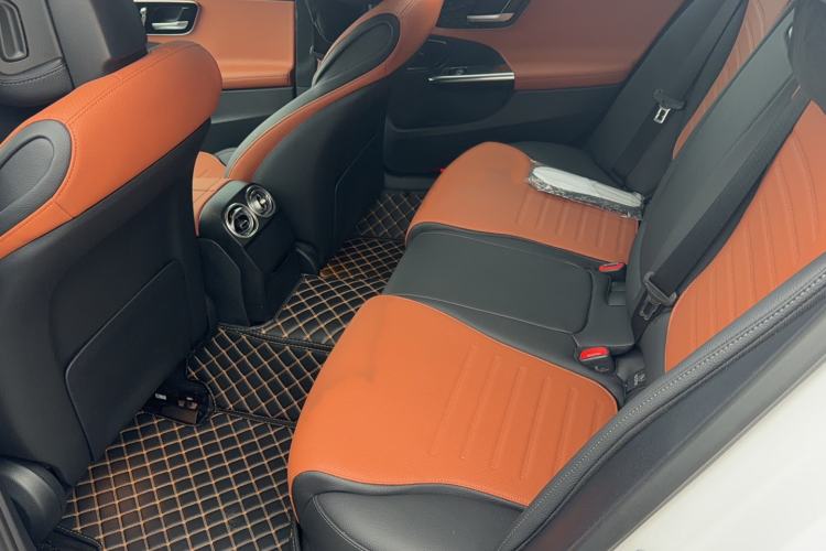 Used Mercedes-Benz C-Class 2024 Restyled C 260 L Sport Edition Interior 2