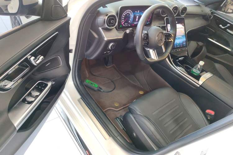 Used Mercedes-Benz C-Class 2024 Restyled C 200 L Sport Edition Interior 3