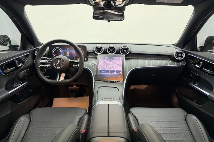 Used Mercedes-Benz C-Class 2024 Second Facelift C 260 L Sport Edition Interior 3