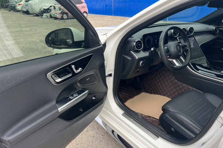 Used Mercedes-Benz C-Class 2024 C 200 L Sport Edition Interior 3