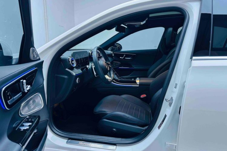 Used Mercedes-Benz C-Class 2024 Restyled C 260 L Sport Edition Interior 3