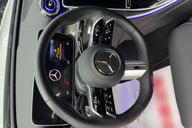 Used Mercedes-Benz C-Class 2024 Facelifted C-Class 260 L Night Edition Sports Version Interior 3