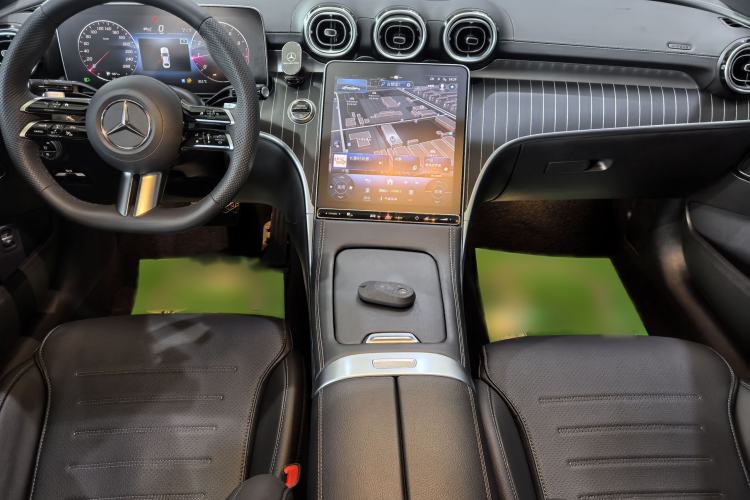 Used Mercedes-Benz C-Class 2024 Second Facelift C 260 L Sport Edition Interior 3