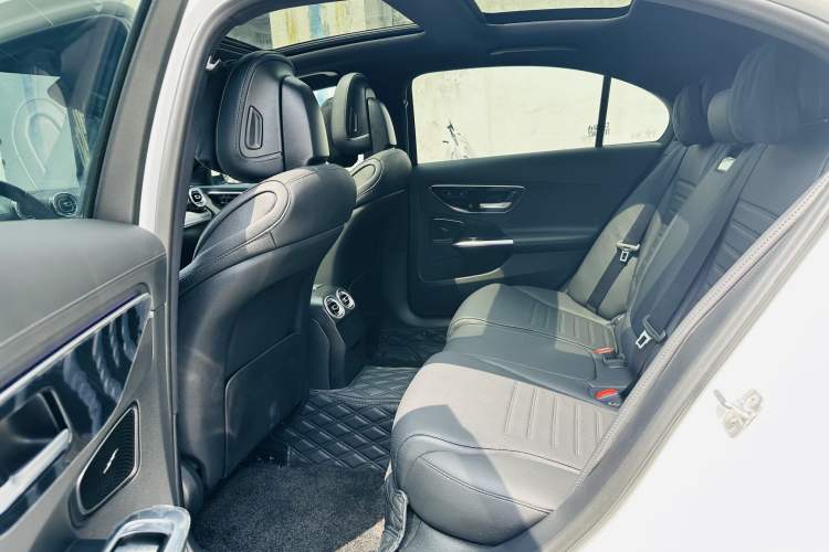 Used Mercedes-Benz C-Class 2024 Restyled C-Class 260 L Sport Edition Interior 3