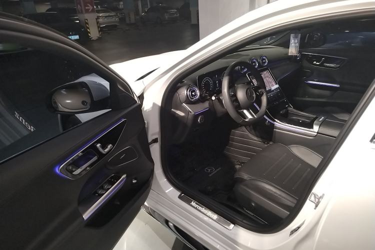 Used Mercedes-Benz C-Class 2024 C 260 L Sport Edition Interior 3