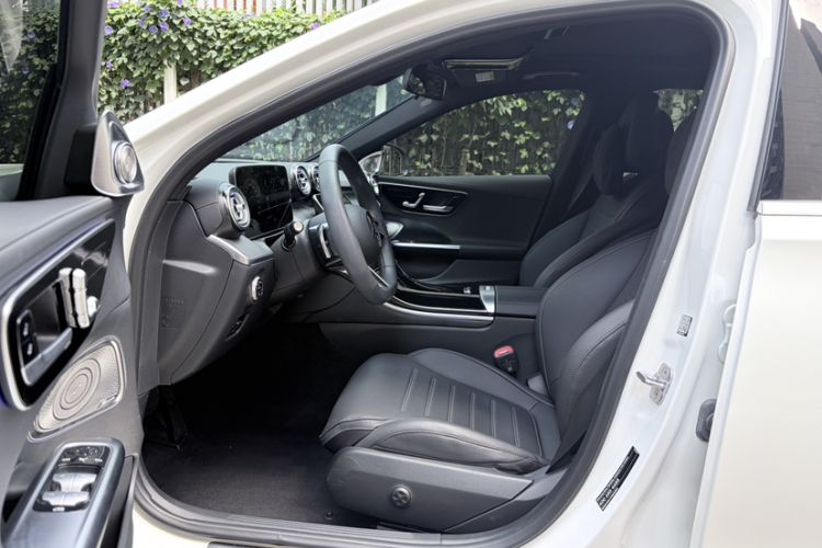 Used Mercedes-Benz C-Class 2024 C 200 L Sport Edition Interior 3
