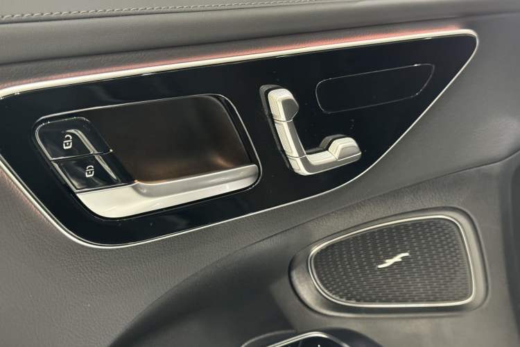Used Mercedes-Benz C-Class 2024 C 200 L Sport Edition Interior 3