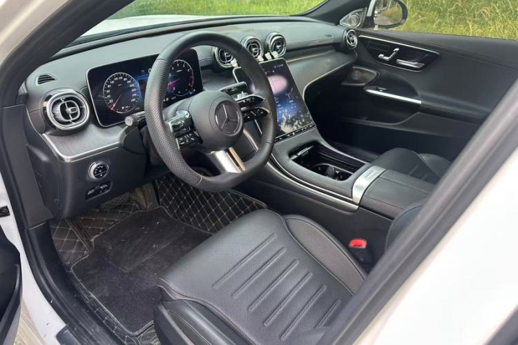 Used Mercedes-Benz C-Class 2024 C 260 L 4MATIC Sport Edition Interior 3