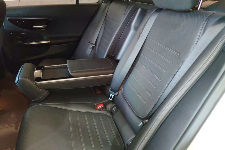 Used Mercedes-Benz C-Class 2024 Restyled C 200 L Sport Edition Interior 4