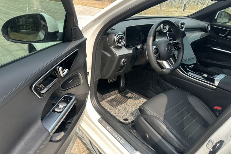 Used Mercedes-Benz C-Class 2024 Restyled C-Class 260 L Sport Edition Interior 4