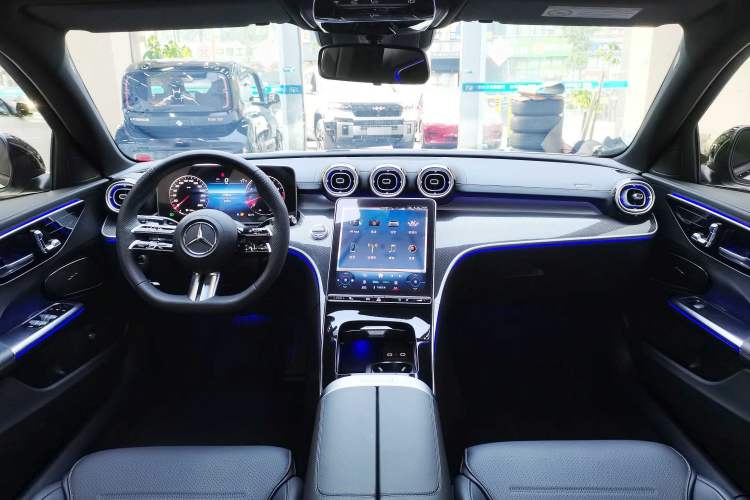 Used Mercedes-Benz C-Class 2024 Restyled C 260 L Sport Edition Interior 4