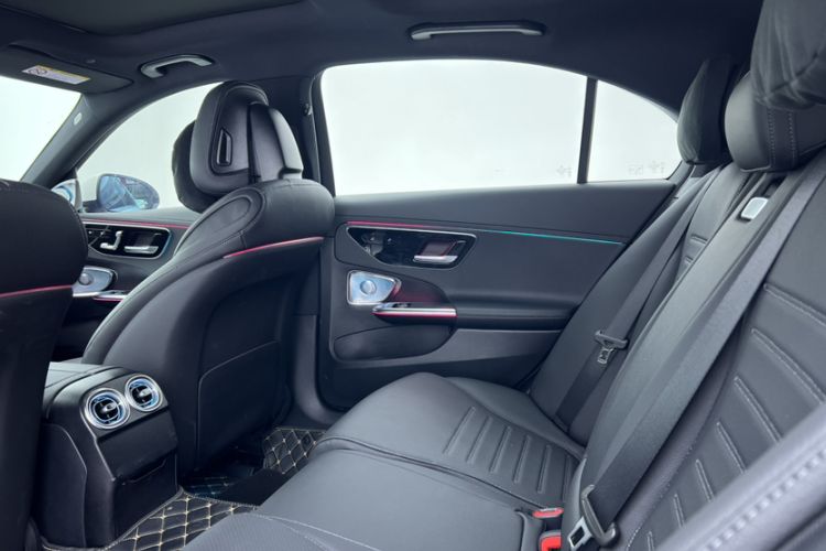 Used Mercedes-Benz C-Class 2024 Restyled C-Class 260 L Sport Edition Interior 4