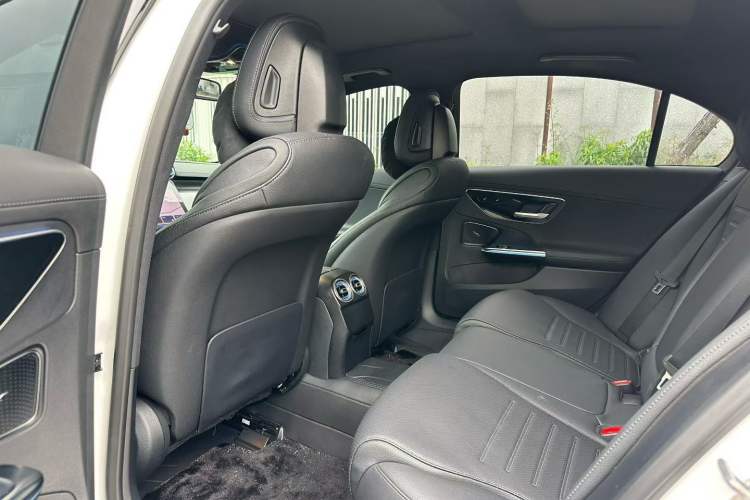 Used Mercedes-Benz C-Class 2024 Restyled C-Class 260 L Sport Edition Interior 4