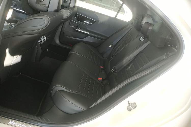 Used Mercedes-Benz C-Class 2024 Restyled C 260 L Sport Edition Interior 4