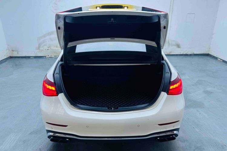 Used Mercedes-Benz C-Class 2024 Restyled C 260 L Sport Edition Interior 6