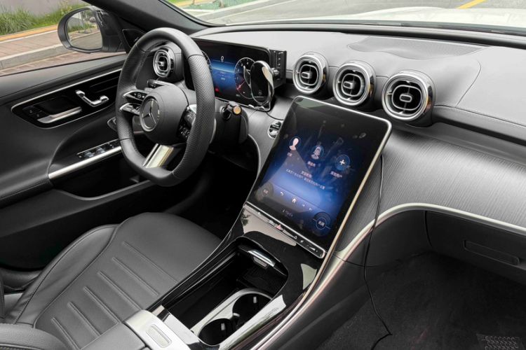 Used Mercedes-Benz C-Class 2024 Facelift C 260 L Night Edition Sport Version Interior 6