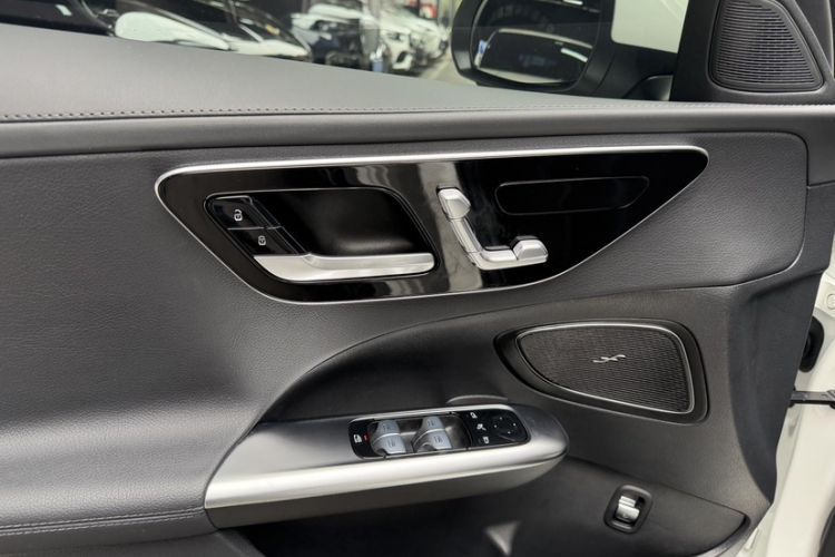 Used Mercedes-Benz C-Class 2024 Restyled C 200 L Sport Edition Interior 8