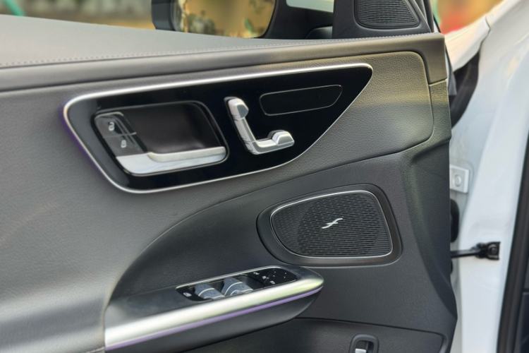 Used Mercedes-Benz C-Class 2024 Restyled C 260 L Sport Edition Interior 9