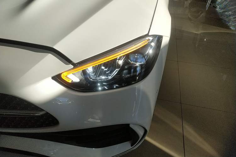 Used Mercedes-Benz C-Class 2024 Restyled C 260 L Sport Edition Left Front Headlight