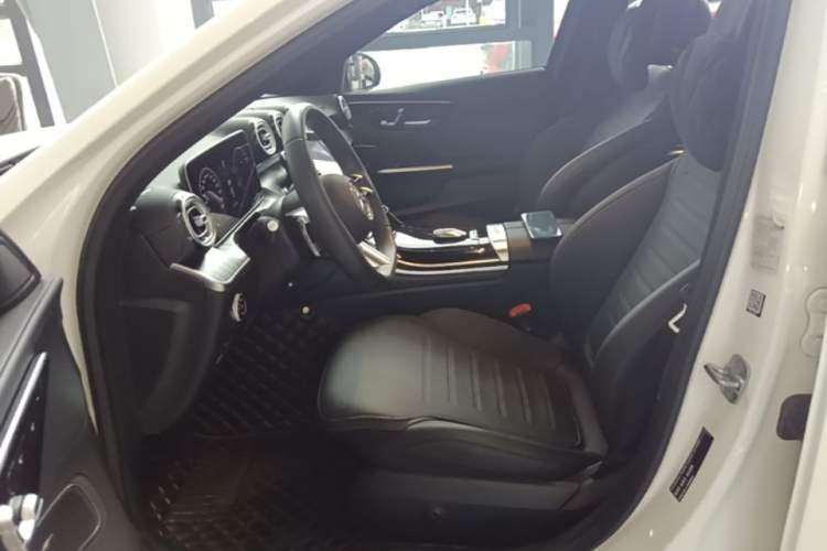 Used Mercedes-Benz C-Class 2024 Restyled C 260 L Sport Edition Left Front Seat
