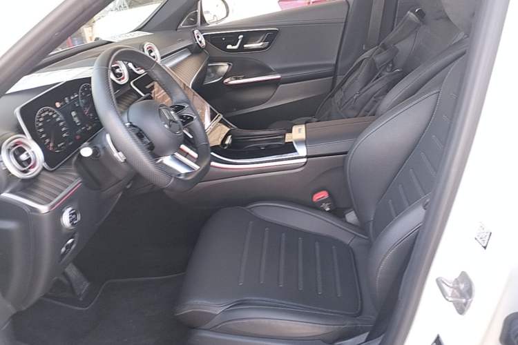 Used Mercedes-Benz C-Class 2024 Facelifted C-Class 260 L Night Edition Sports Version Left Front Seat