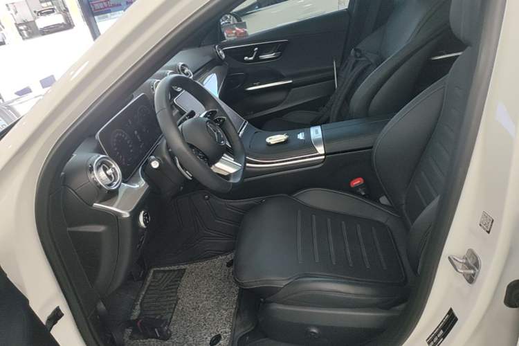 Used Mercedes-Benz C-Class 2024 Restyled C 260 L Sport Edition Left Front Seat