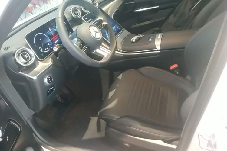 Used Mercedes-Benz C-Class 2024 Second Facelift C 260 L Sport Edition Left Front Seat