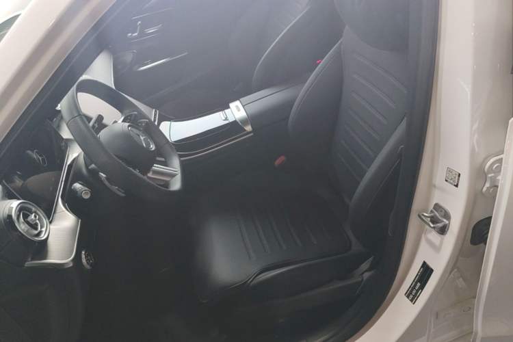 Used Mercedes-Benz C-Class 2024 Facelift C 260 L Night Edition Sport Version Left Front Seat