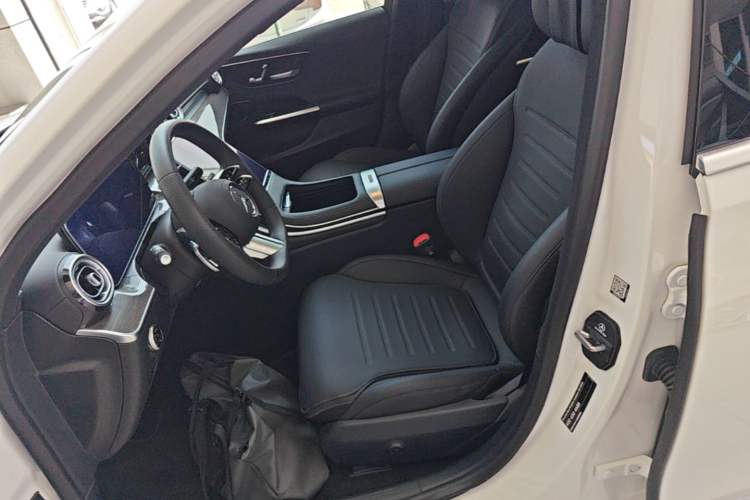 Used Mercedes-Benz C-Class 2024 Second Facelift C 260 L Sport Edition Left Front Seat