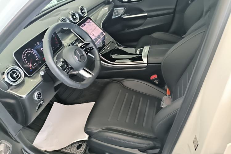 Used Mercedes-Benz C-Class 2024 Second Facelift C 260 L Starry Night Sport Edition Left Front Seat