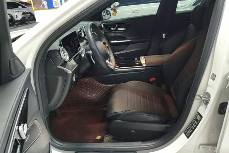 Used Mercedes-Benz C-Class 2024 Second Facelift C 260 L Sport Edition Left Front Seat