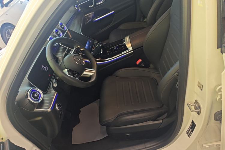 Used Mercedes-Benz C-Class 2024 Facelifted C-Class 260 L Night Edition Sports Version Left Front Seat