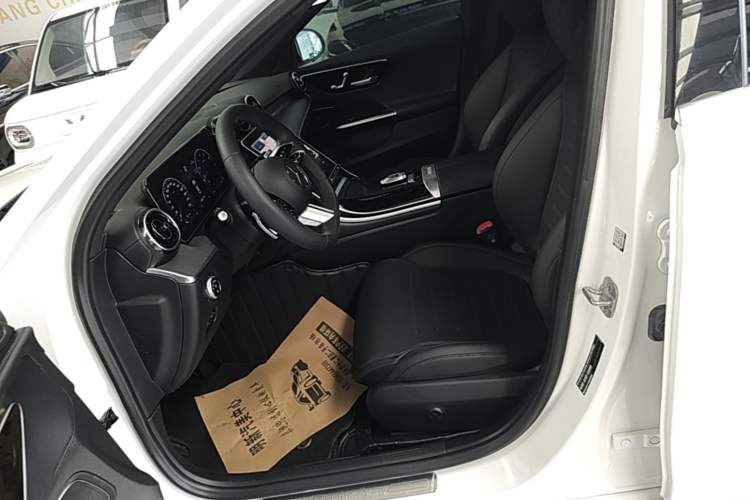 Used Mercedes-Benz C-Class 2024 Restyled C 200 L Sport Edition Left Front Seat