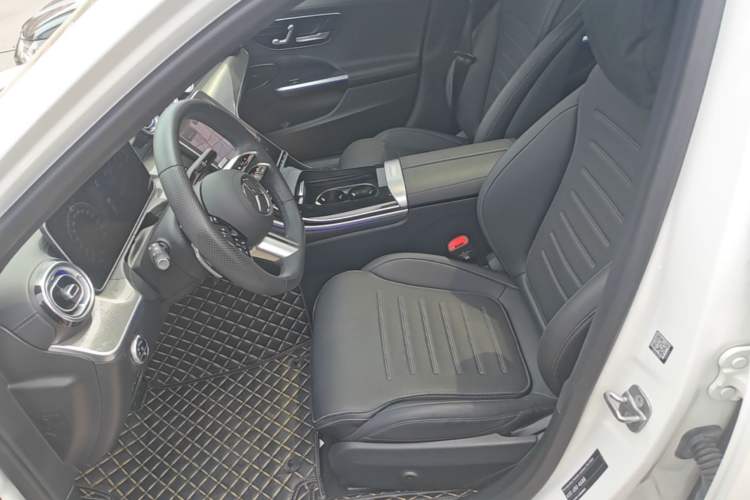 Used Mercedes-Benz C-Class 2024 Restyled C 260 L Sport Edition Left Front Seat