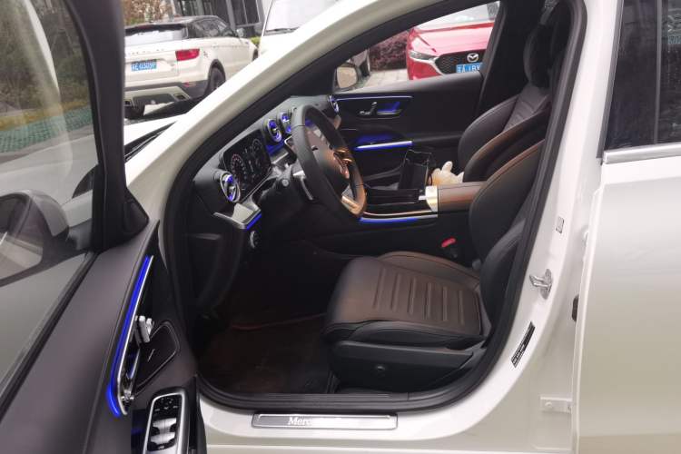 Used Mercedes-Benz C-Class 2024 Second Facelift C 260 L Sport Edition Left Front Seat